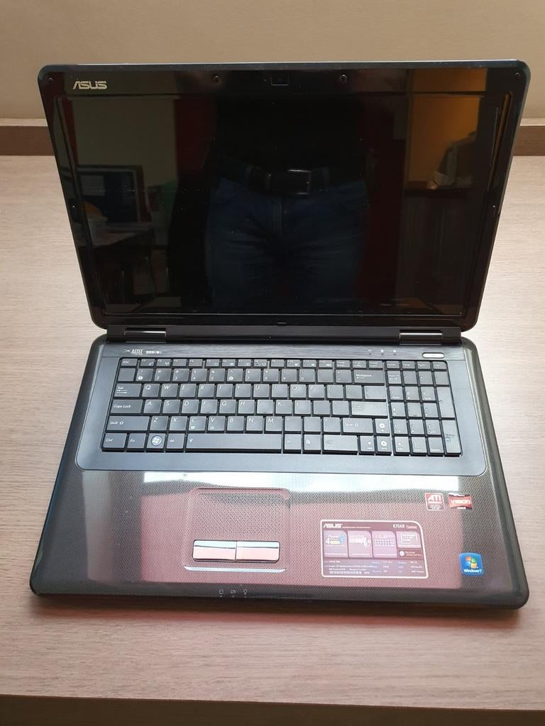 Asus K70AB-TY055V X2 ZM84, (3GB, 320GB), 17.3", 7HP defect, Computers en Software, Windows Laptops, Met videokaart, 2 tot 3 Ghz