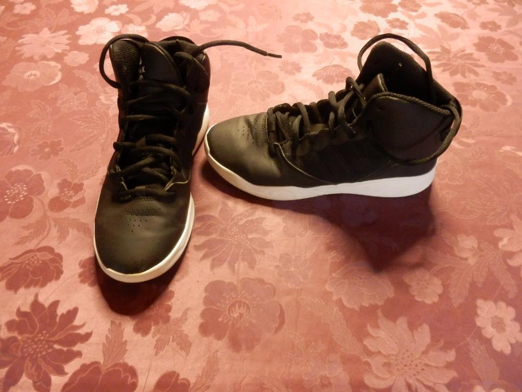 (22) - baskets femme p.38 noirs - decathlon -, Zwart, Ophalen of Verzenden, Zo goed als nieuw, Sneakers