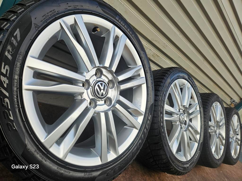 17 inch org Vw Golf Caddy Seat leon velgen winterbanden, Ophalen of Verzenden, Zo goed als nieuw
