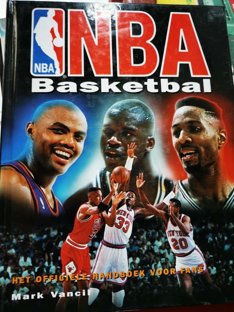 Basketball de la NBA : le manuel officiel des fans, Sport de ballon, M. Vancil, Enlèvement ou Envoi, Comme neuf