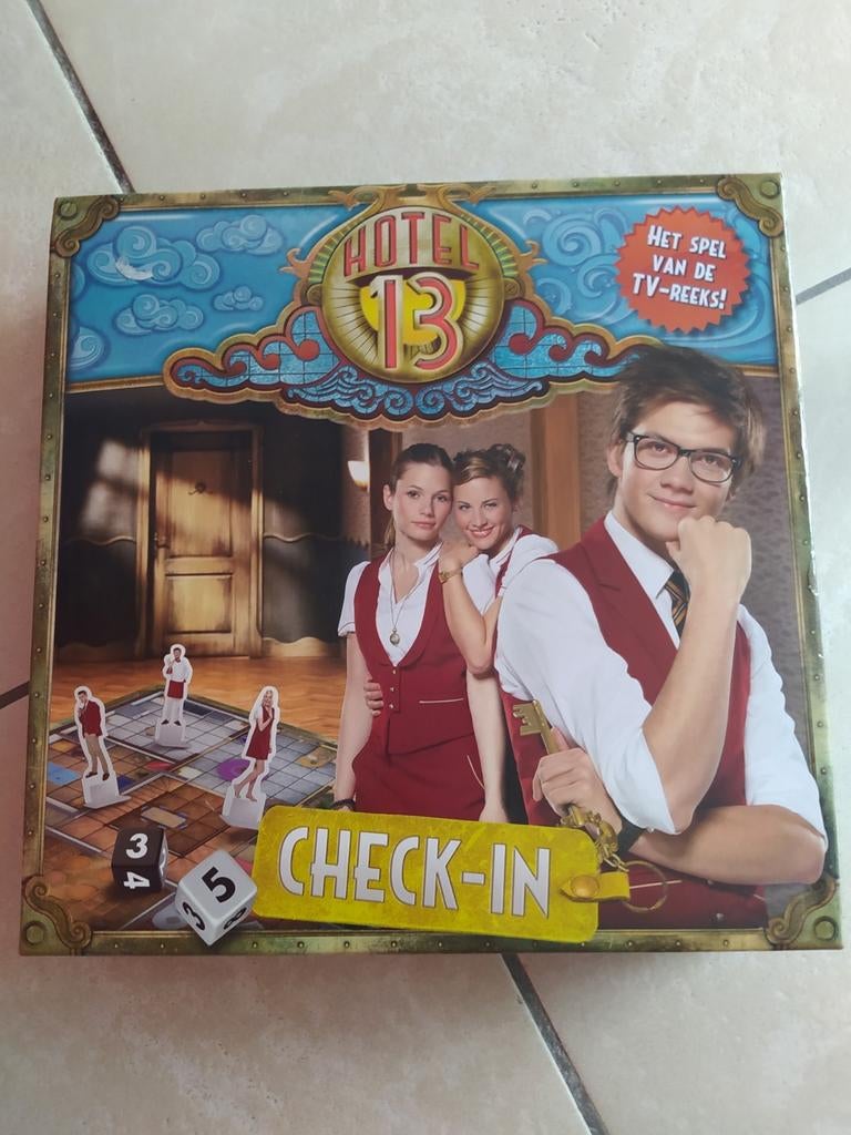 Hotel 13, Ophalen, Zo goed als nieuw