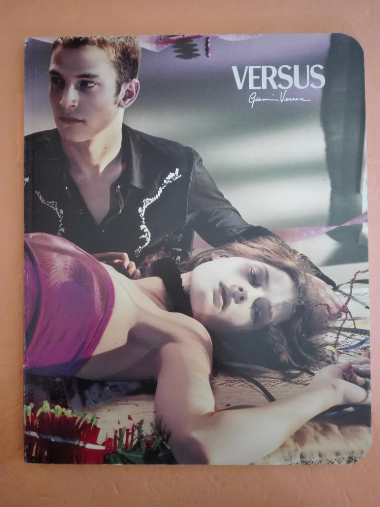 248) GIANNI VERSACE fashion lookbook VERSUS Craig McDean, Enlèvement ou Envoi, Comme neuf, Design graphique