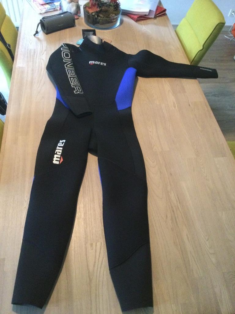 Mares Pioneer 5mm Man size 4 Nieuw/Demo aan 179€ ipv 269€, Ophalen of Verzenden, Nieuw, Duikpak