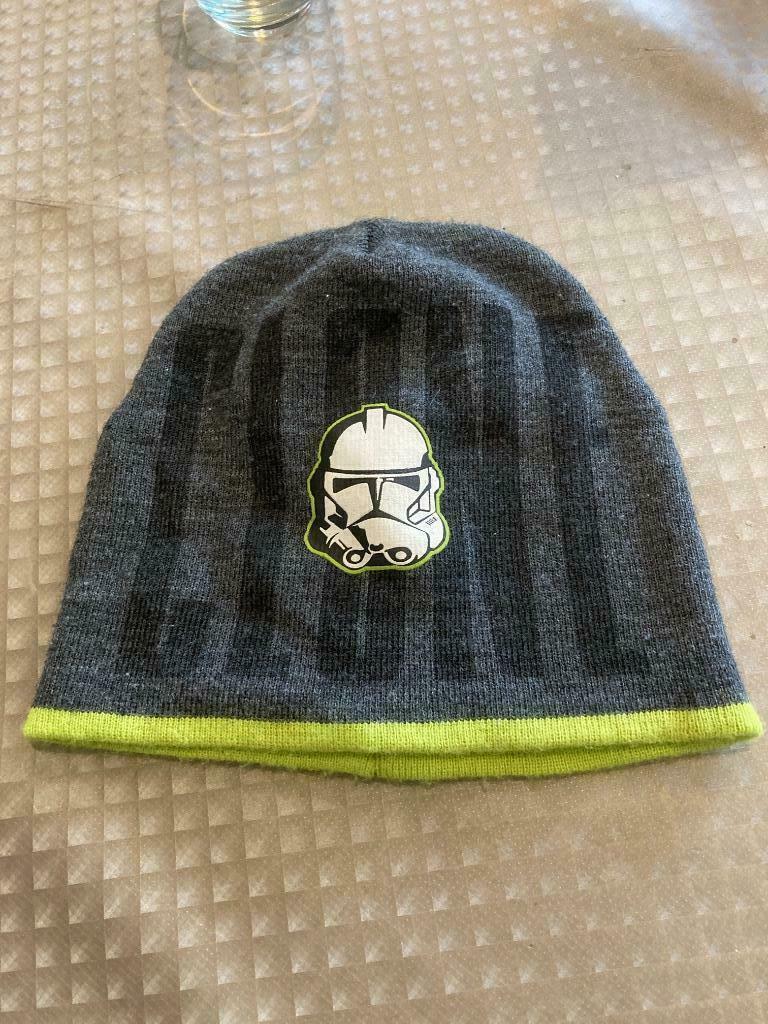 Muts “star wars” in prima staat mt 54/56, Kinderen en Baby's, Kinderkleding | Mutsen, Sjaals en Handschoenen, Gebruikt, C&A, Ophalen of Verzenden