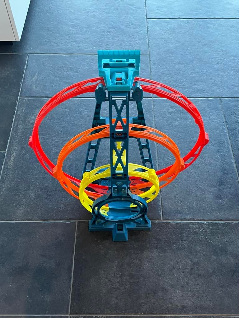 Hot Wheels Track Builder met Drievoudige Stuntlooping, Kinderen en Baby's, Ophalen, Met looping, Racebaan, Gebruikt