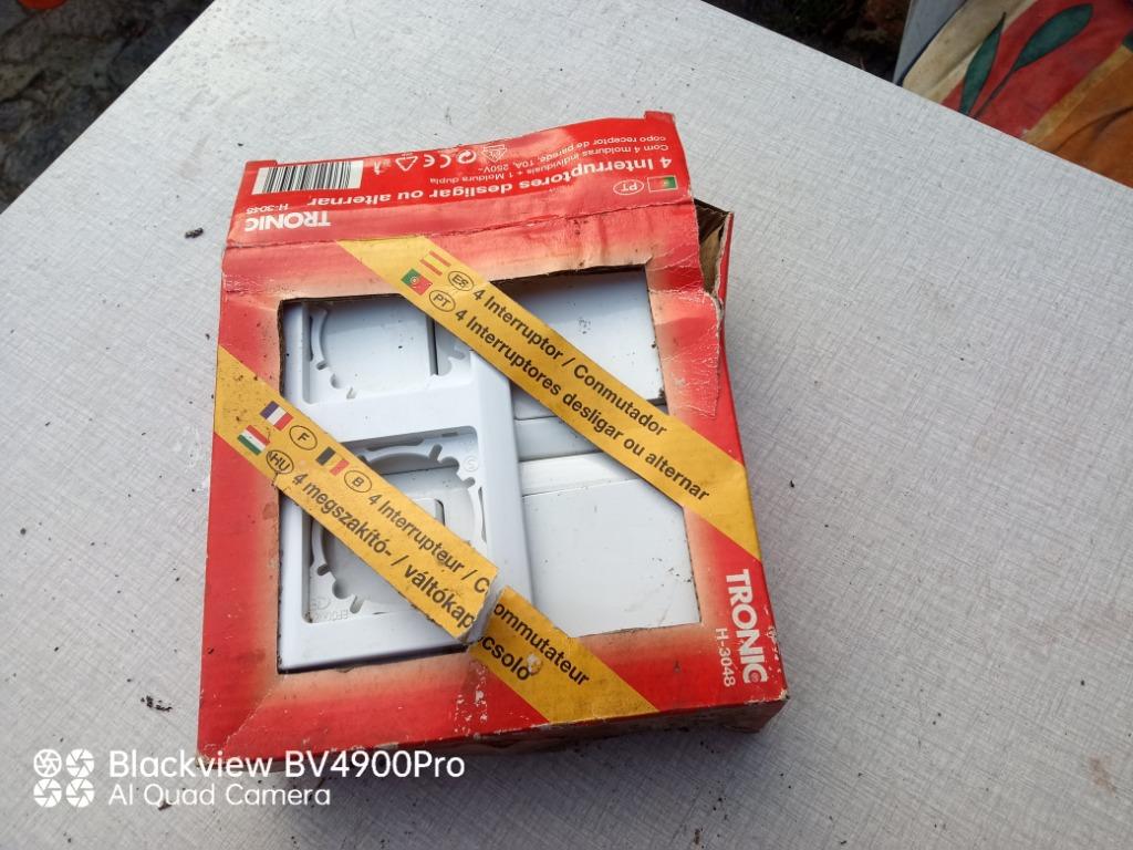 14 boites interupteurs éléctriques Tronic, Bricolage & Construction, Enlèvement ou Envoi, Neuf, Interrupteur