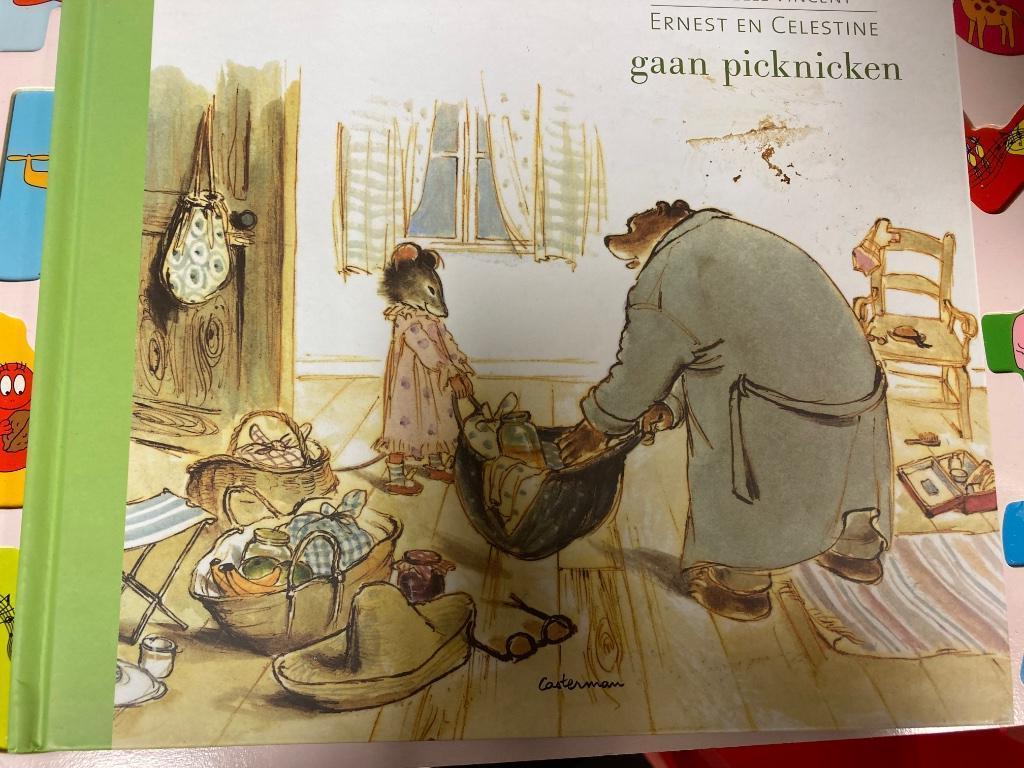 Livre pour enfants en néerlandais Ernest et Célestine,, Livres, Garçon ou Fille, Enlèvement ou Envoi, Utilisé, Contes (de fées)