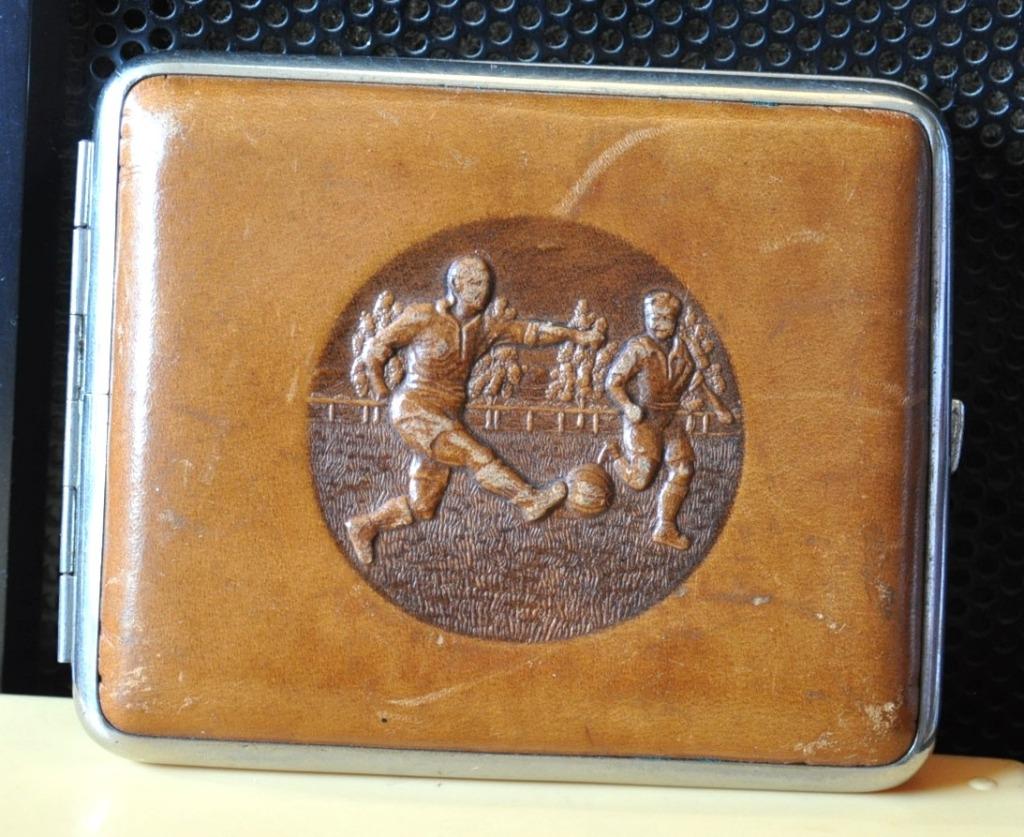 etui a cigarette decor footballeur, Enlèvement ou Envoi, Utilisé, Autres types