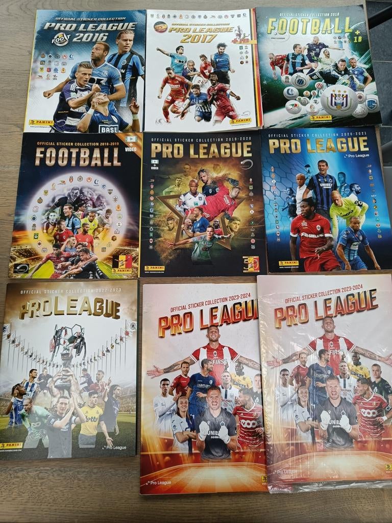 9 lege Panini albums - Pro league, Ophalen of Verzenden, Zo goed als nieuw
