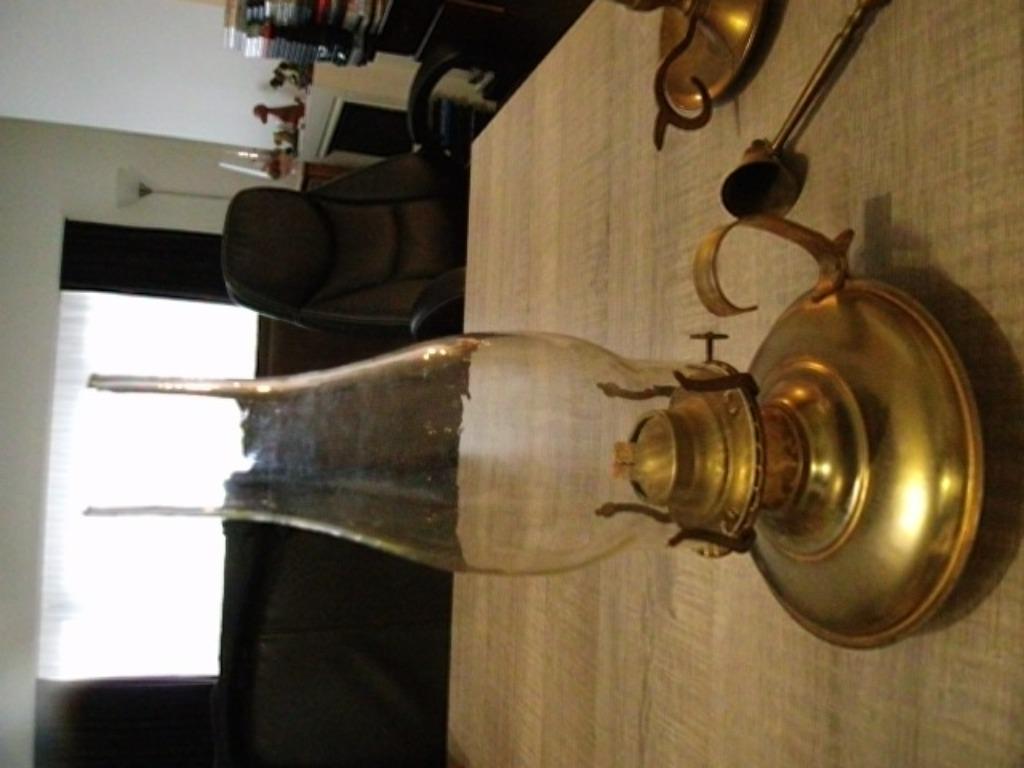 koperen oude olielamp, Enlèvement