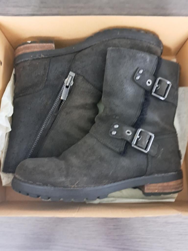 Warme  schoenen  UGG maat 39, Enlèvement, Utilisé