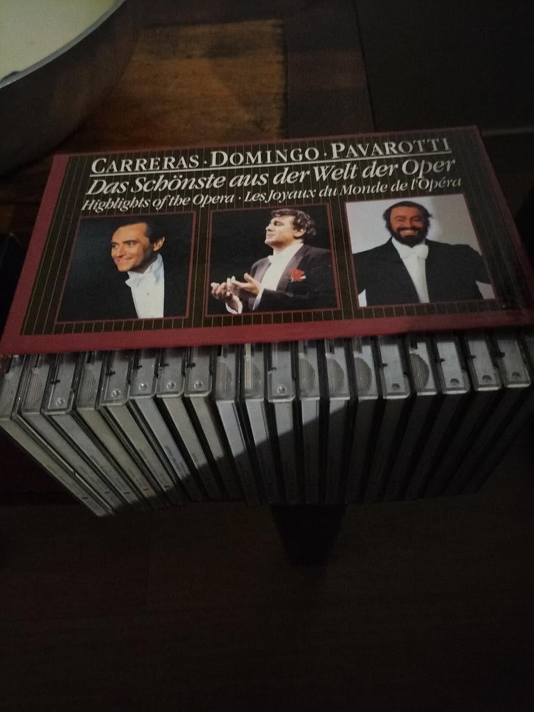 20CD box met Opera's van Pavarotti Domingo en Carreras, Cd's en Dvd's, Verzenden
