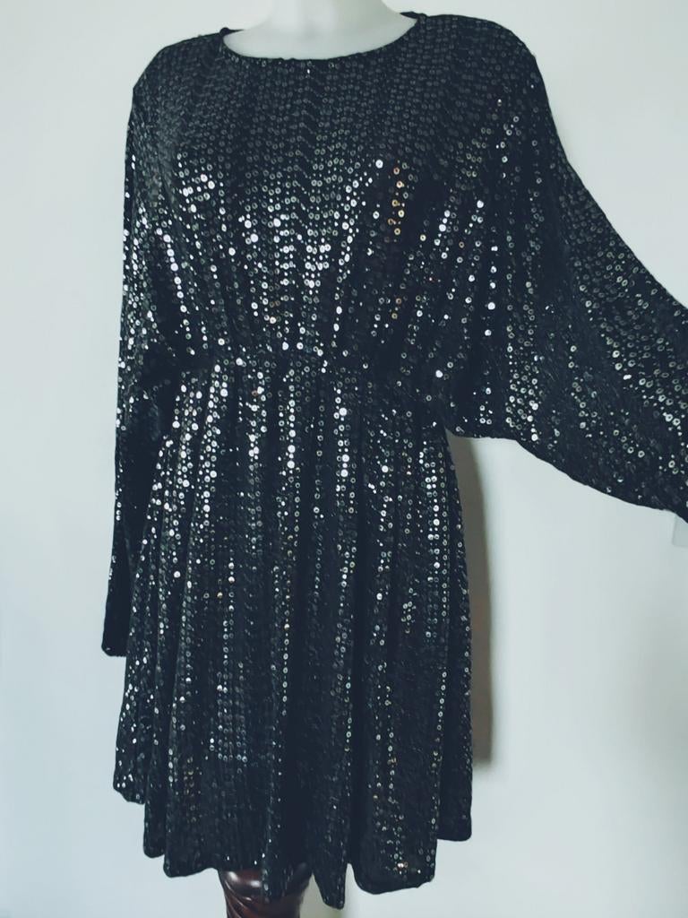Robe noire pailletée pour fête, Noël, nouvel an, taille M, Enlèvement ou Envoi, Comme neuf, Robe