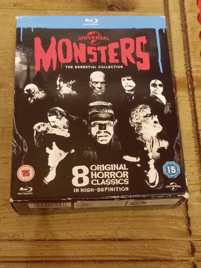 Box set met 8 Blu-ray Discs van Monsters, Enlèvement ou Envoi, Comme neuf, Horreur, Coffret