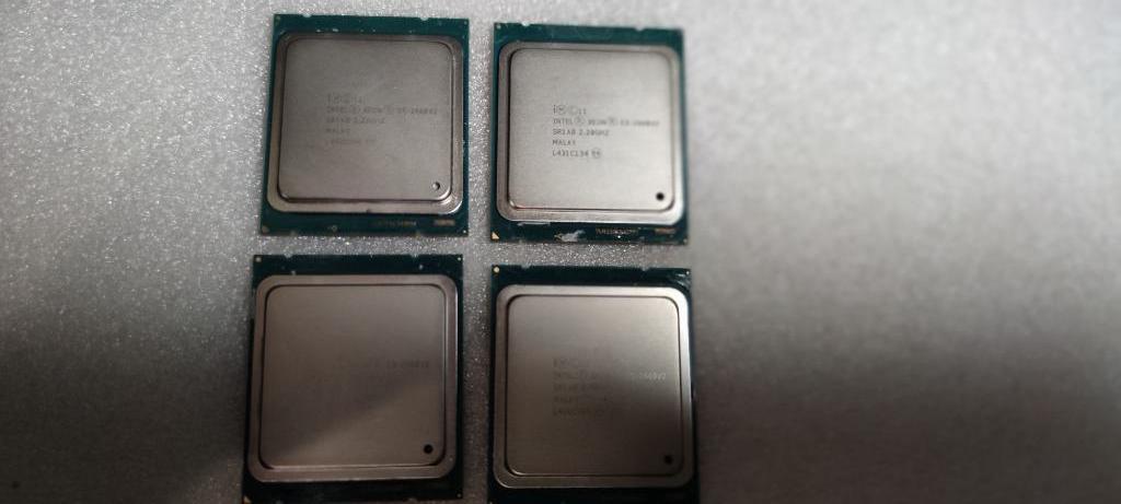 Lot de 4 Xeon E5-2660 V2  :10C/20T 2,2GHz (3GHz Turbo) 25Mb, Computers en Software, Gebruikt, LGA 2011, Intel Xeon, 10-core