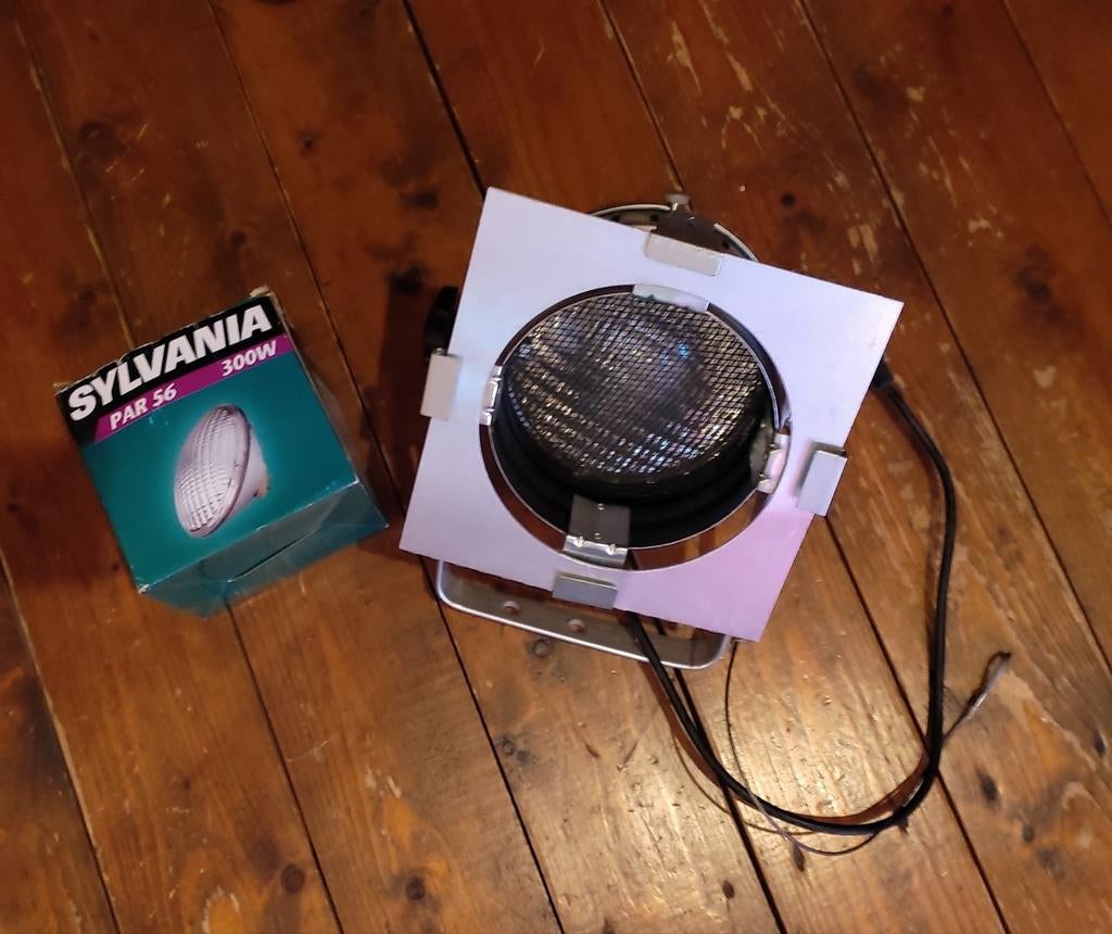 Spot éclairage Par 56 silver 300w + Lampe de rechange., Musique & Instruments, Enlèvement, Comme neuf