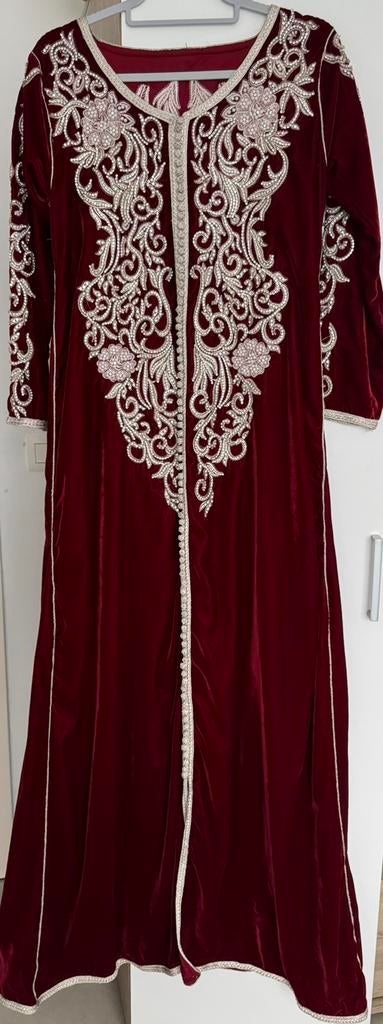 Caftan bordeaux, Kleding | Dames, Trouwkleding en Trouwaccessoires, Ophalen, Zo goed als nieuw, Rood, Trouwjurk