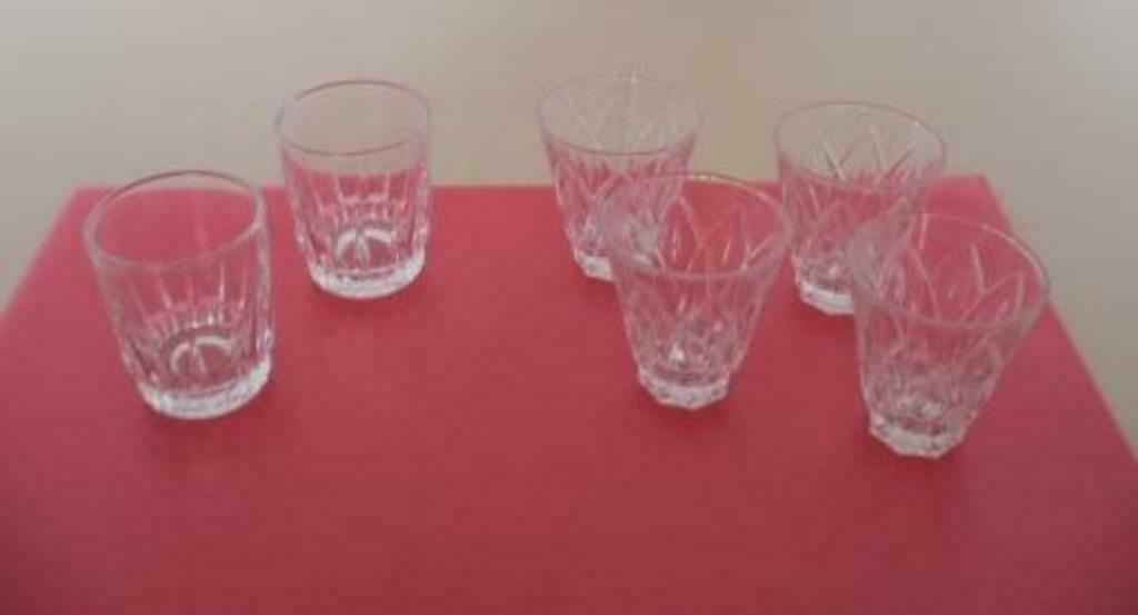 Petits verres à liqueur, Enlèvement ou Envoi, Utilisé, Autres types