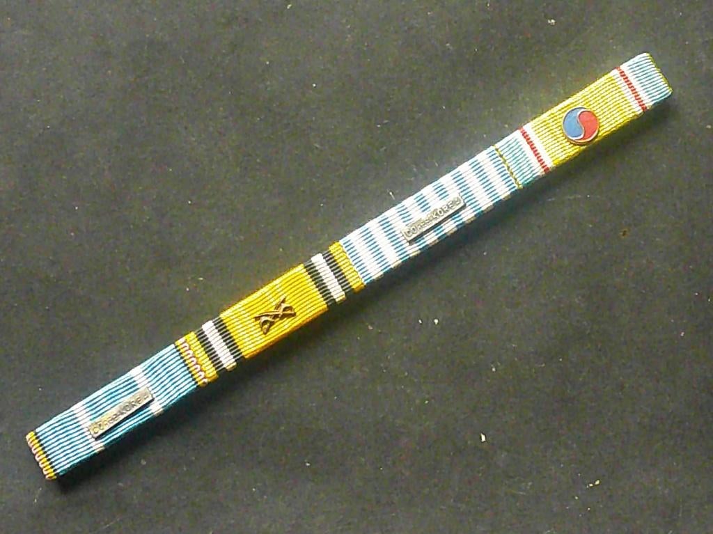 Barrette de 4 rappels de volontaire de guerre belge en Corée, Envoi, Armée de terre, Ruban, Médaille ou Ailes