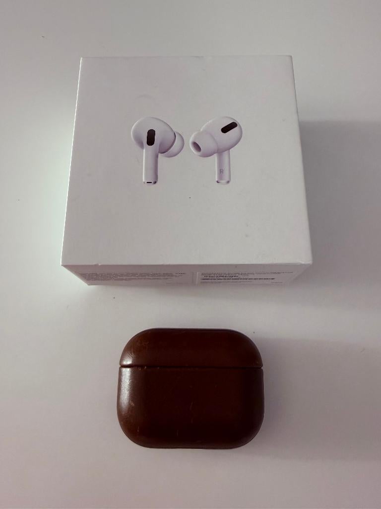 Apple AirPods Pro (1re gen) + étui cuir Nomad, Enlèvement ou Envoi, Comme neuf, Intra-auriculaires (In-Ear), Bluetooth