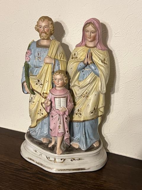 Sainte Famille ancienne en biscuit, Enlèvement