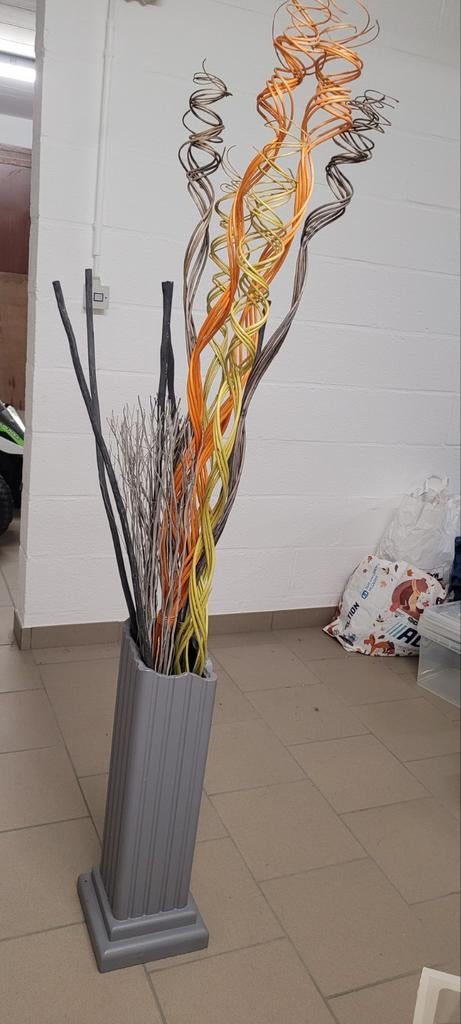 Vase en marbre avec décoration