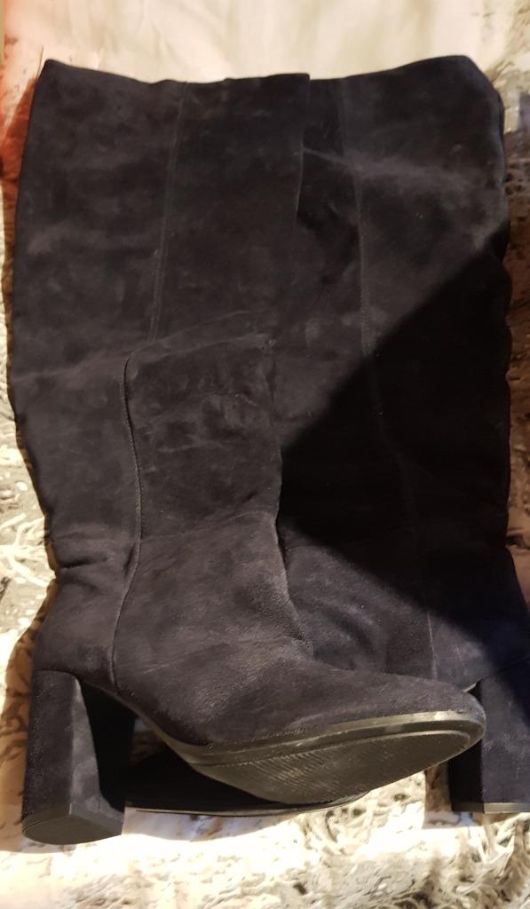 Donkerblauwe daim laarzen M 40, Kleding | Dames, Schoenen, Ophalen of Verzenden, Nieuw, Blauw