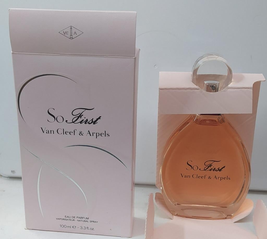 SO first Van Cleef &Arpels, Handtassen en Accessoires, Uiterlijk | Parfum, Ophalen