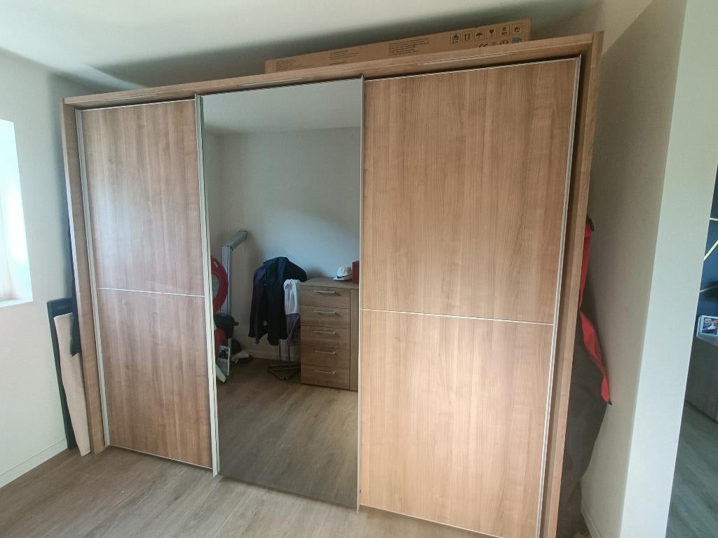 Morena Mercato van Sanders kledingkast met schuifdeuren, Ophalen, Landelijk modern, 200 cm of meer, Met plank(en)