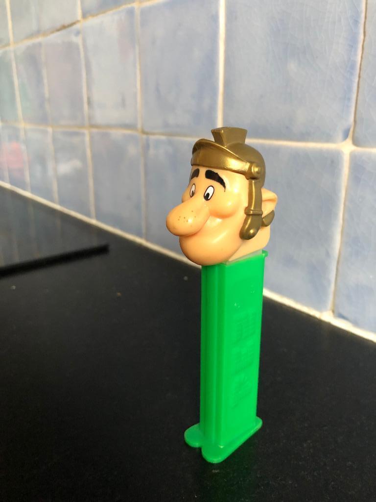 pez dispenser, jaren 90 romeinse soldaat uit Asterix:obelix, Enlèvement ou Envoi, Utilisé