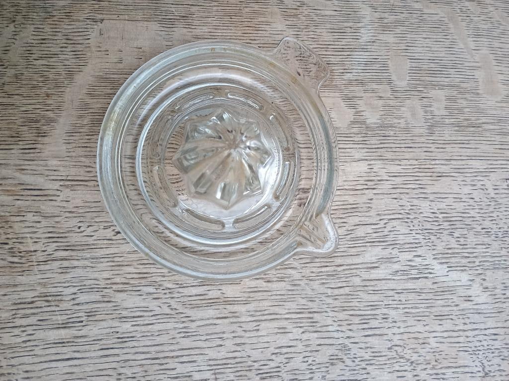 Glazen citruspers, Ophalen