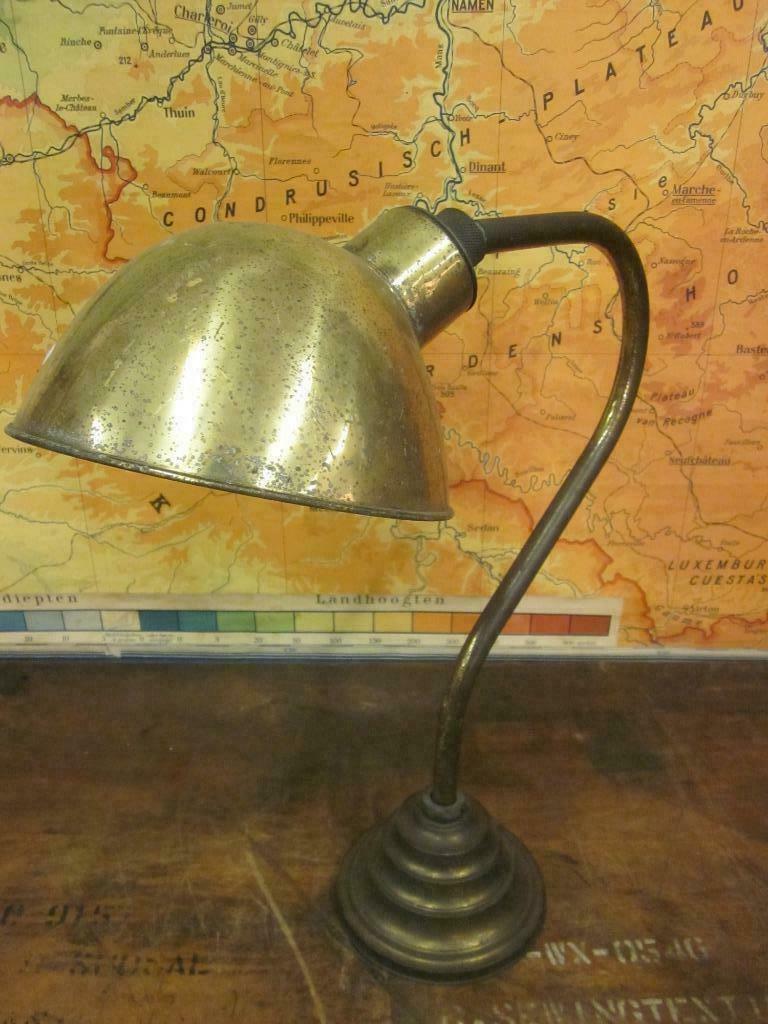 Lampe courbée  en cuivre, Enlèvement