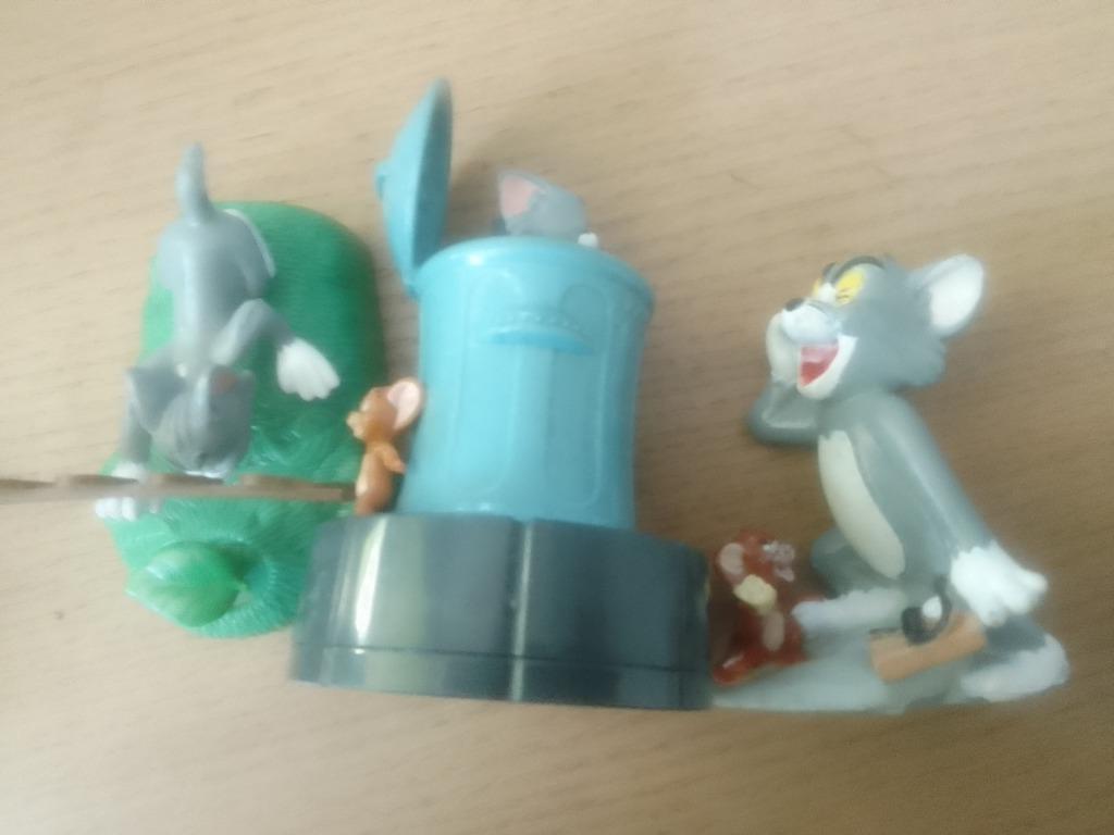 Figurines TOM et JERRY, Enlèvement ou Envoi