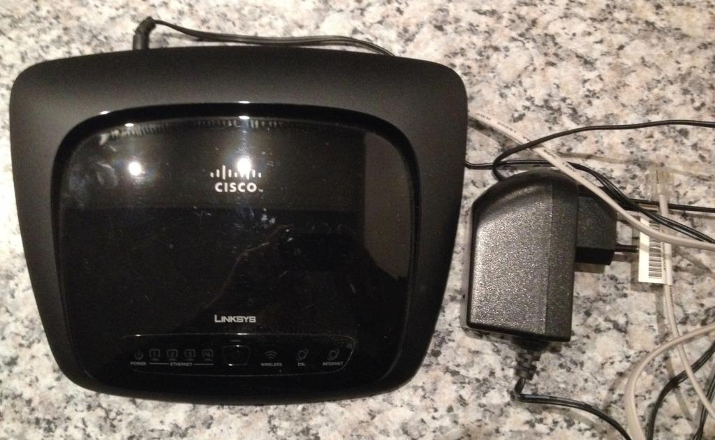 Linksys (Cisco)Wireless-N Home ADSL-2+ Modem Router' WAG120N, Ophalen of Verzenden, Zo goed als nieuw