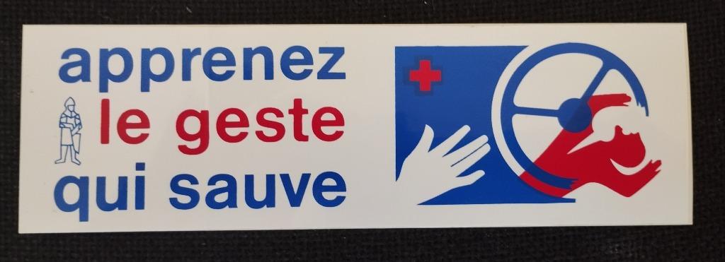 Autocollant GESTE QUI SAUVE avec logo Crédit Communal, Enlèvement ou Envoi, Comme neuf, Société ou Association