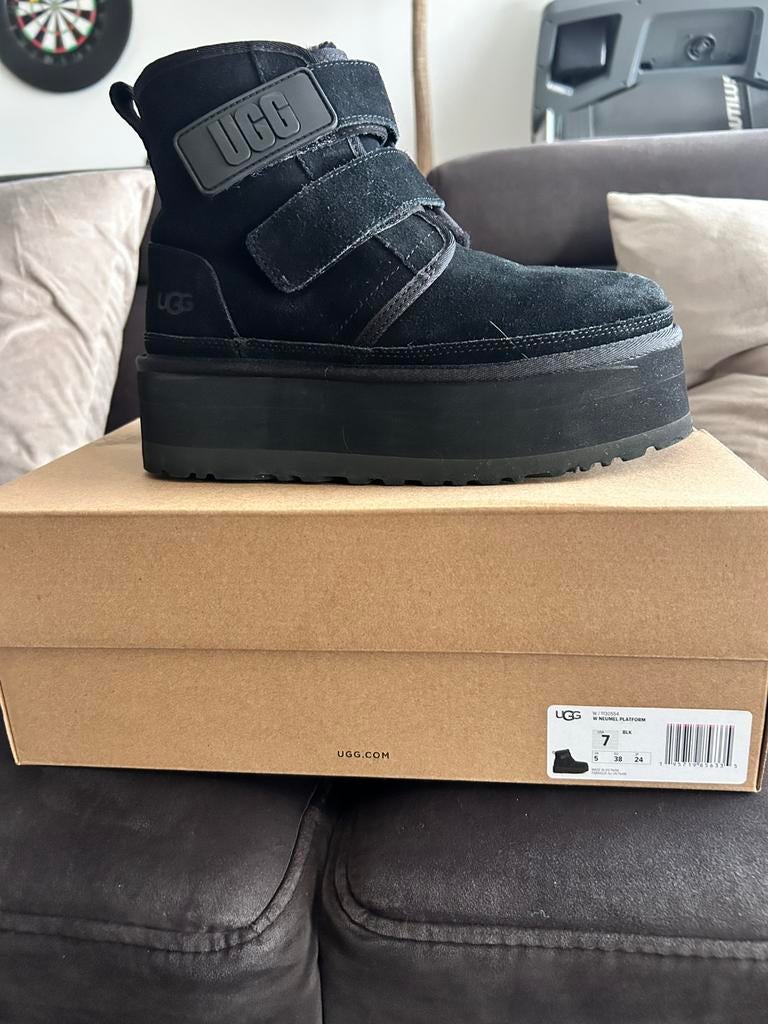 Ugg schoenen, Ophalen, Zo goed als nieuw