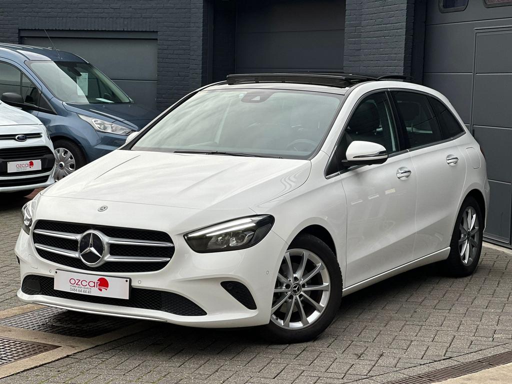 Mercedes-Benz B180 |Pano|Leder|360cam|Stoelverw|Sfeerlicht|, Auto's, Monovolume, 4 cilinders, Wit, Leder