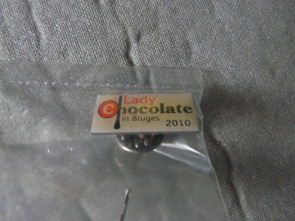 Laatste pins: Lady Chocolate en Apopo;sleutelhanger Belgacom, Enlèvement, Neuf, Ustensile