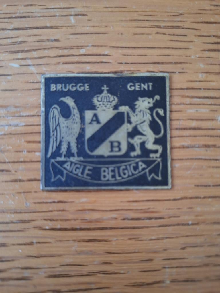 Oud metalen plaatje van sportbeker brouwerij Aigle Belgica, Verzamelen, Ophalen of Verzenden