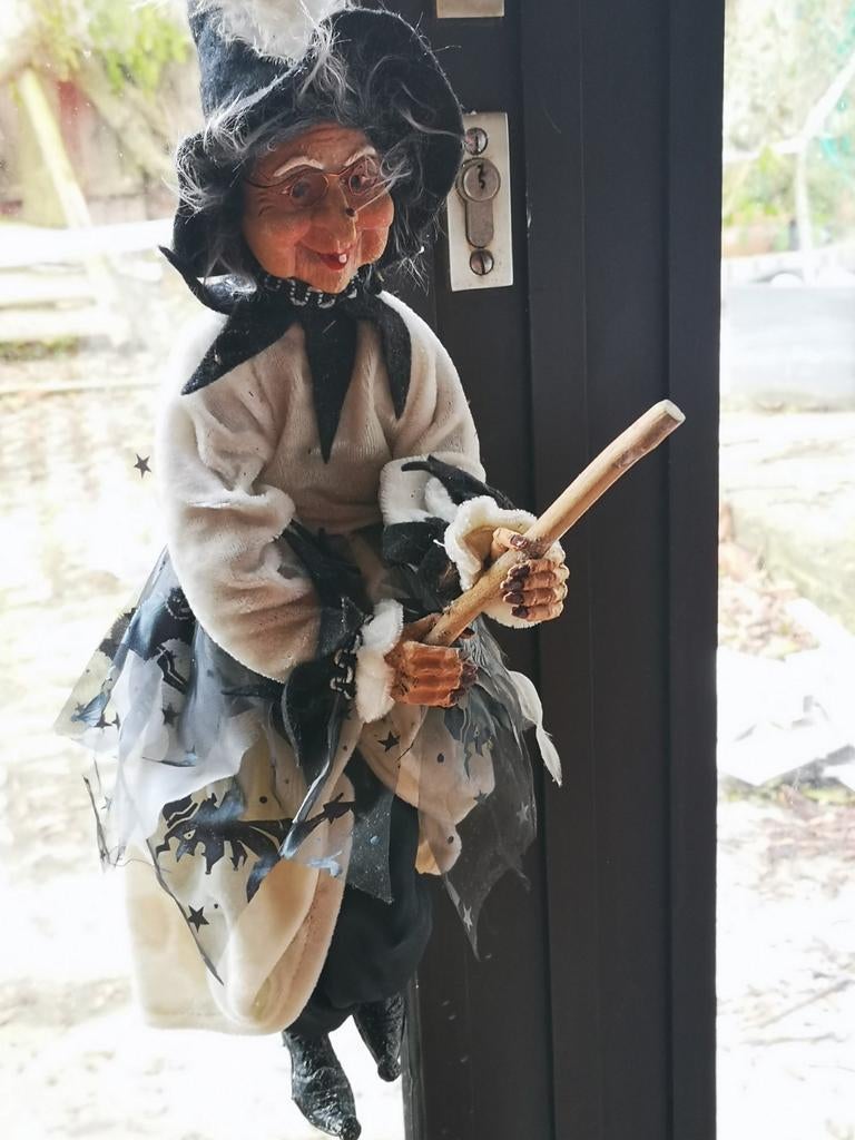 Sorcière 45cm en très bon état, Collections, Enlèvement ou Envoi, Comme neuf