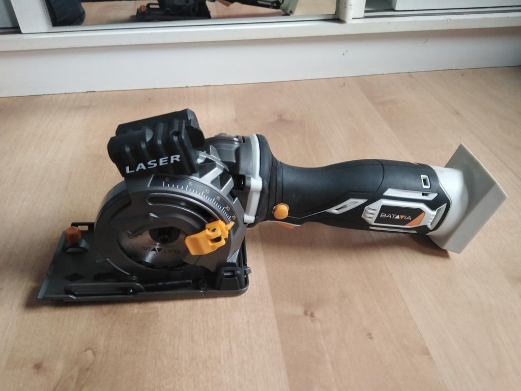Batavia hand cirkelzaag + lader, Doe-het-zelf en Bouw, Gereedschap | Slijpmachines, Ophalen of Verzenden, Nieuw, Minder dan 700 watt
