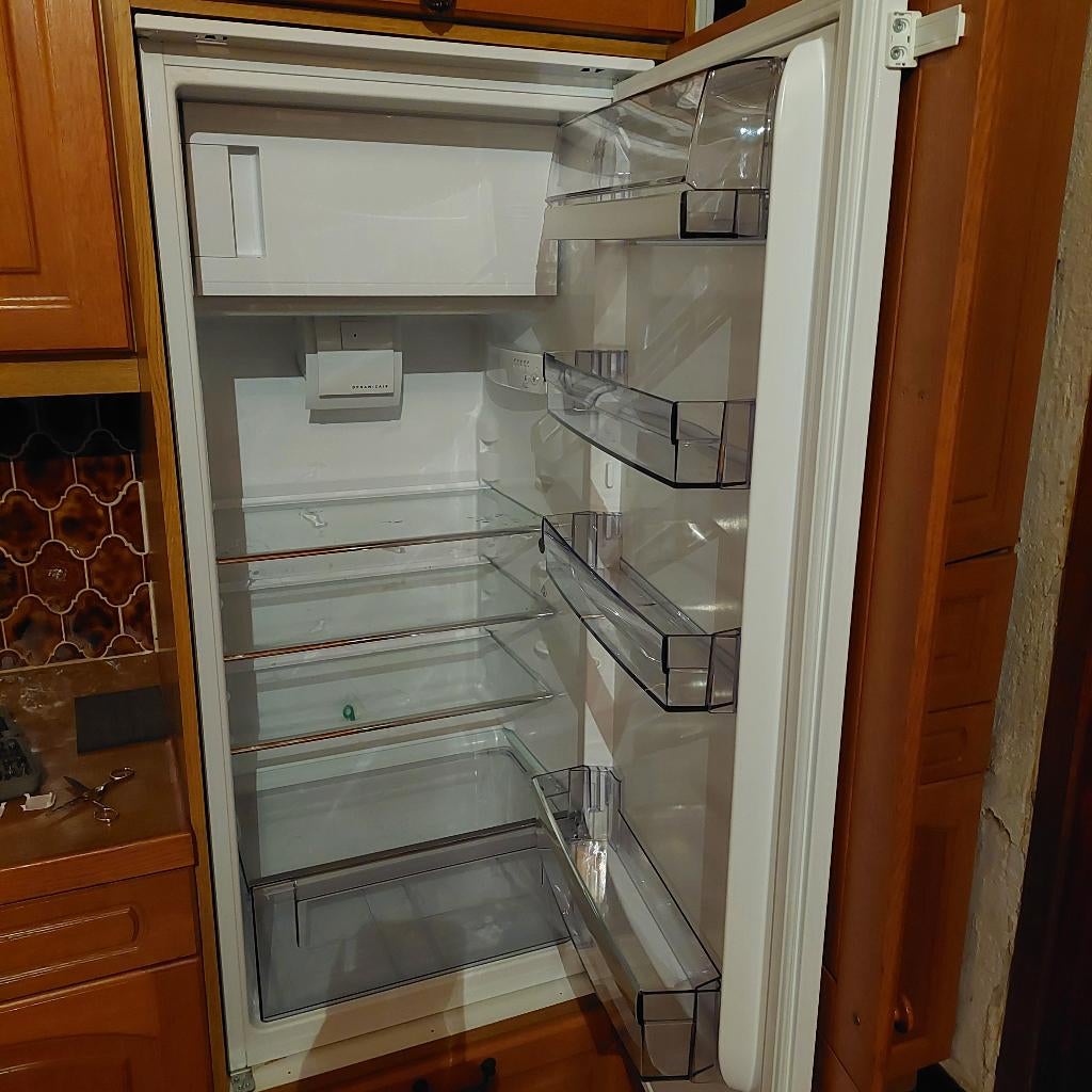 Frigo combiné encastrable, Electroménager, 120 à 140 cm, Avec compartiment congélateur, Comme neuf, Enlèvement