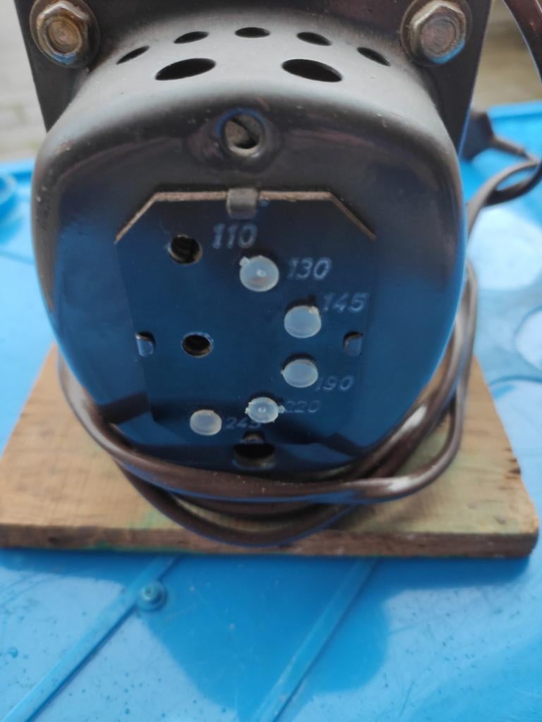 Ancien transformateur électrique