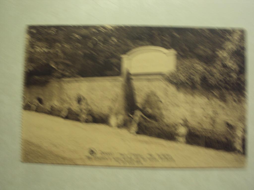 53329 - DINANT - PLACE D'ALBEAU - MUR TSCHOFFEN - 2 FOTO'S, Envoi