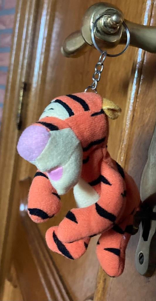 Porte-clés en forme de tigre., Enlèvement ou Envoi, Winnie l'Ourson ou amis, Comme neuf, Peluche