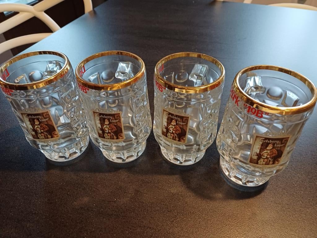 4 chopes à bières carlsberg dark, Ophalen, Zo goed als nieuw