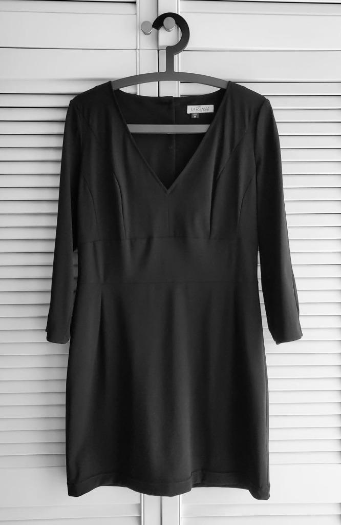 Nieuwe aansluitende zwarte jurk La Dress, Ophalen of Verzenden, Nieuw, Maat 38/40 (M), Zwart