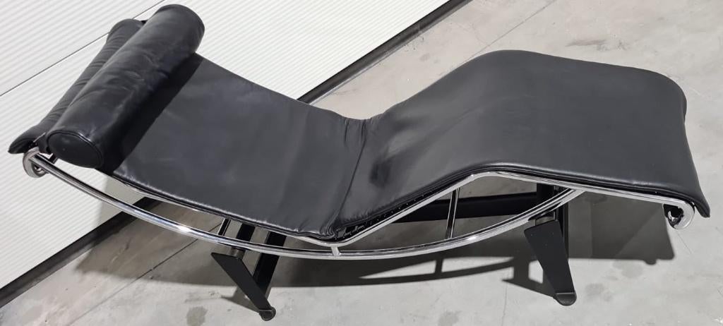 Cassina Le Corbussier LC4 Chaise Longue à Reglage continu, Huis en Inrichting, Ophalen, Mid century, Eenpersoons, Leer