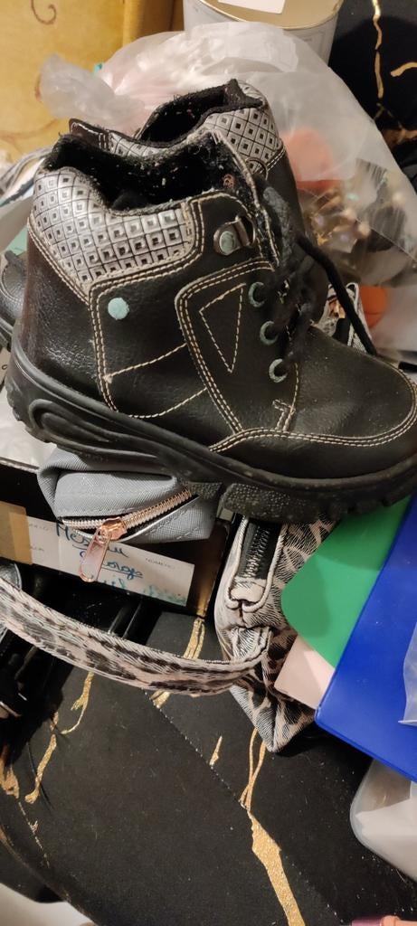 25/26 kinderschoenen, Sport en Fitness, Ophalen of Verzenden, Zo goed als nieuw, Schoenen