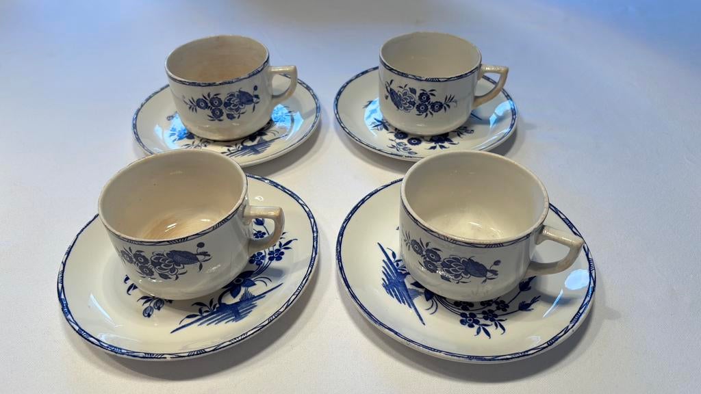 Royal Boch - 4 tasses et sous tasses + 5 sous tasses, Enlèvement